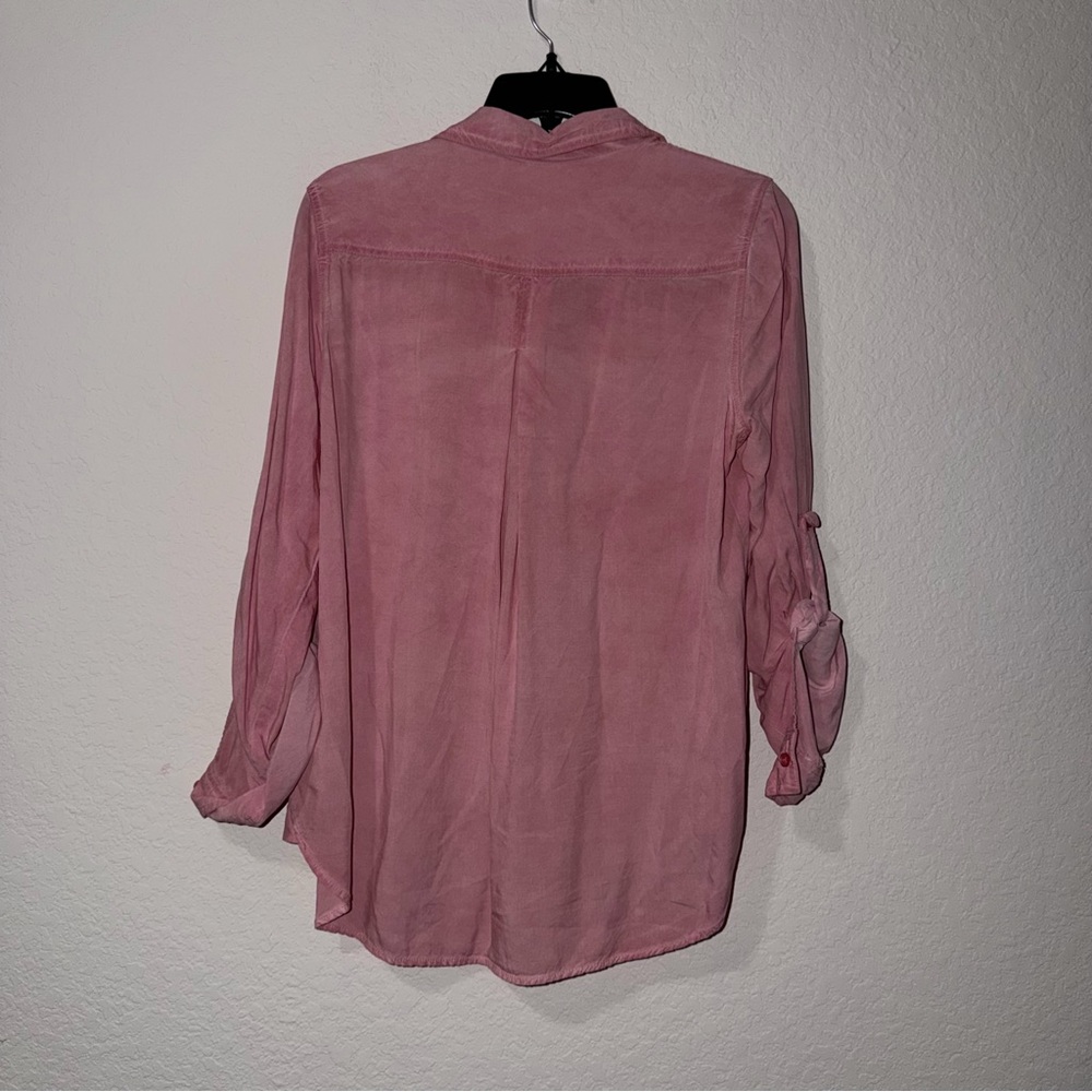 Velvet Heart Dusty Rose Button-Down Shirt - Picture 5 of 5